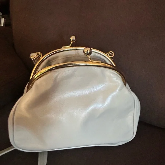 Lux KISS LOCK Jacqueline Ferrar cross body/clutch with Gold Frame